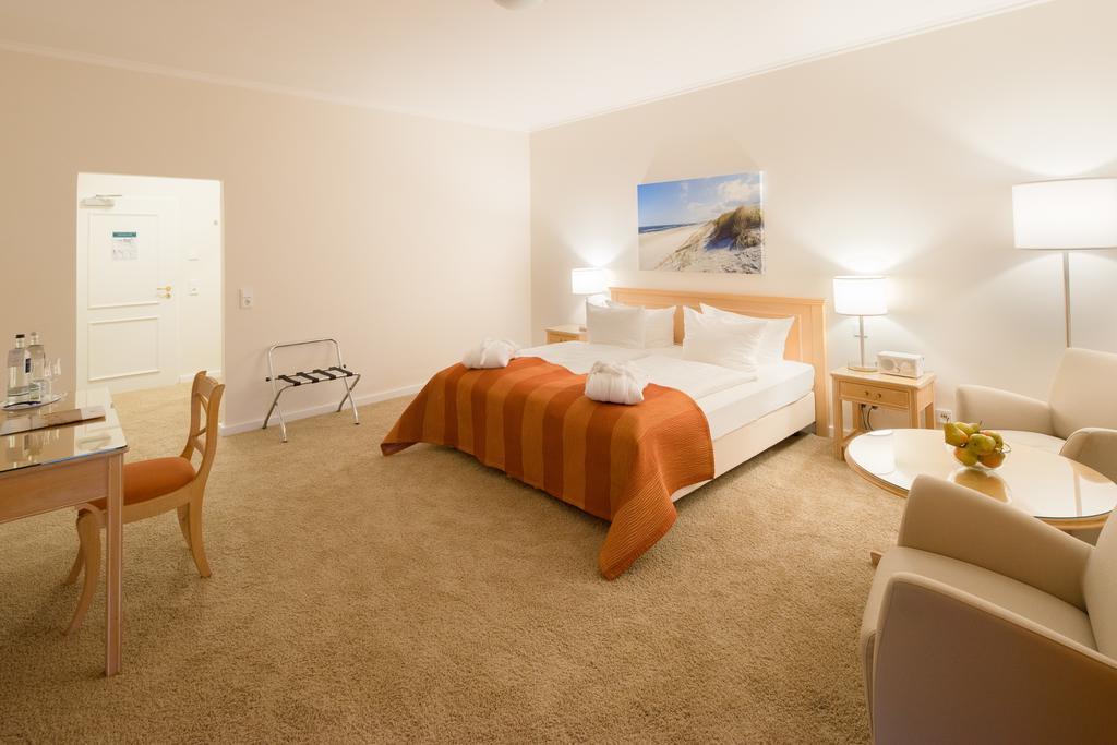 Hotel Bellevue Timmendorfer Strand Ngoại thất bức ảnh